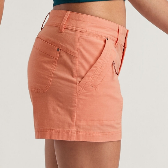 Title Nine Big B Short 4" - Picture 2 of 5